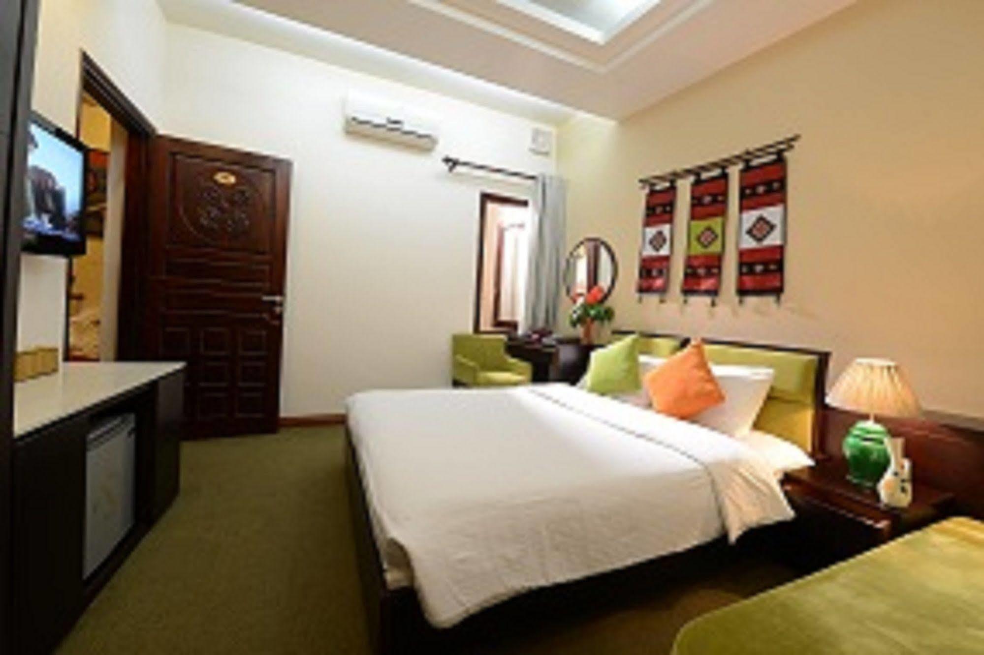 Artisan Boutique Hotel Hanoi Exterior photo